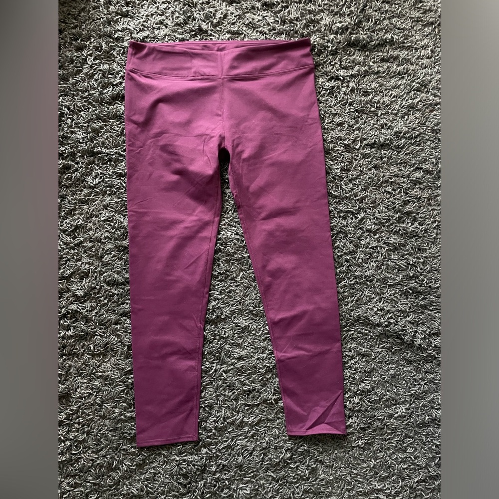 Maroon fabletics leggings